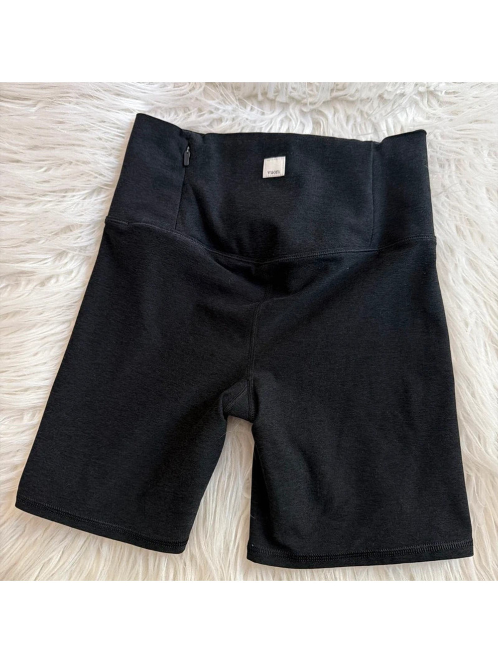Vuori black high-waisted biker shorts size S